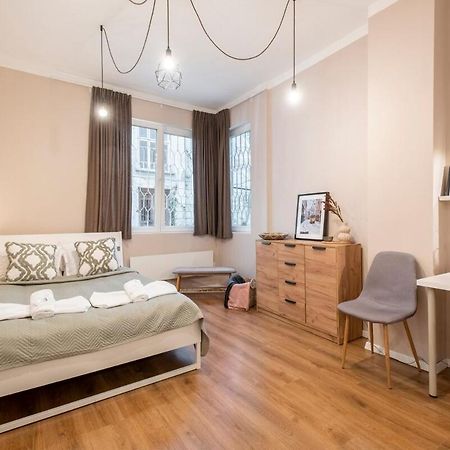 Top Centre 1 Bedroom Apt Next To Vitosha Blvd. Sofia Ngoại thất bức ảnh