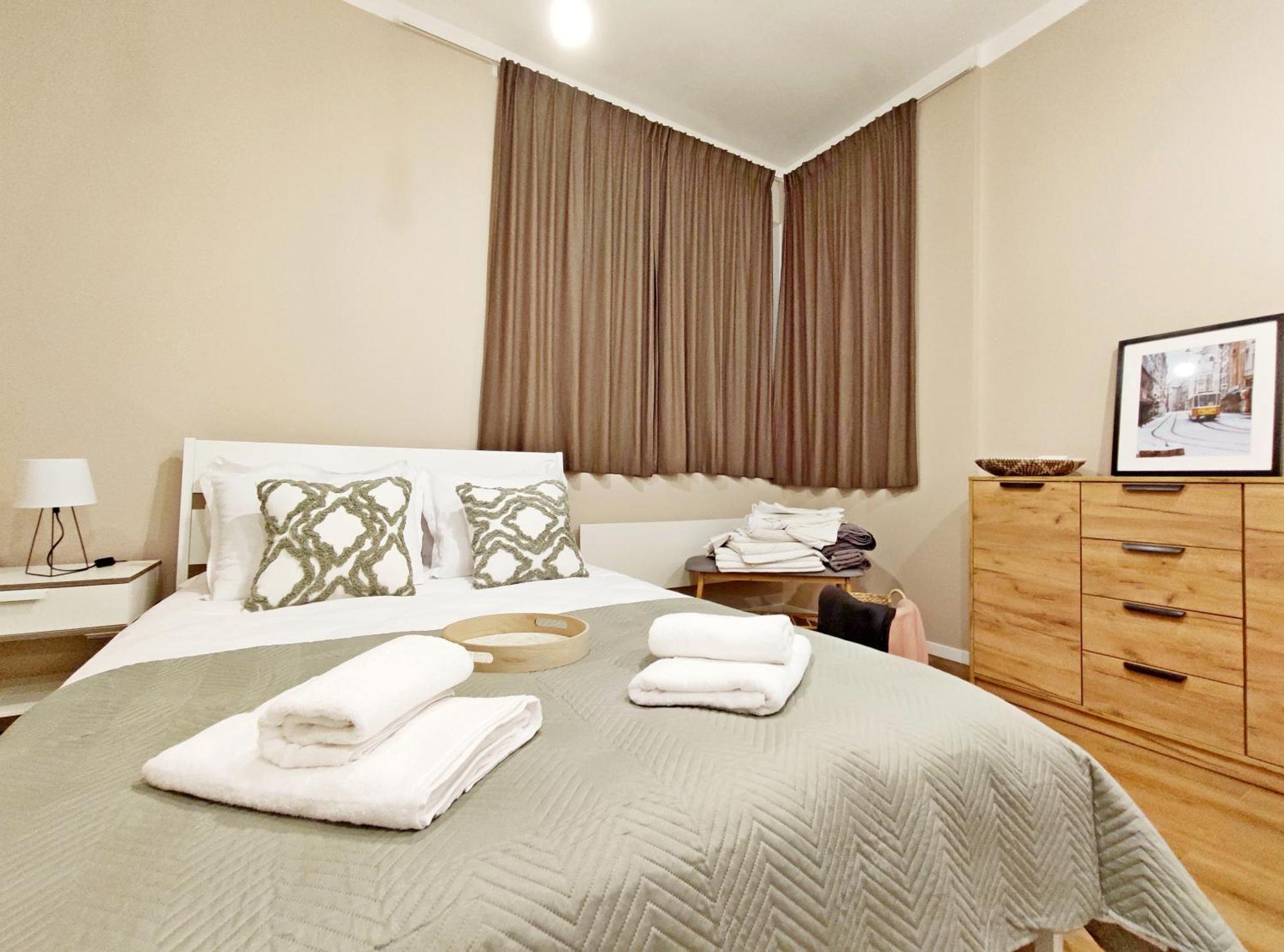Top Centre 1 Bedroom Apt Next To Vitosha Blvd. Sofia Ngoại thất bức ảnh