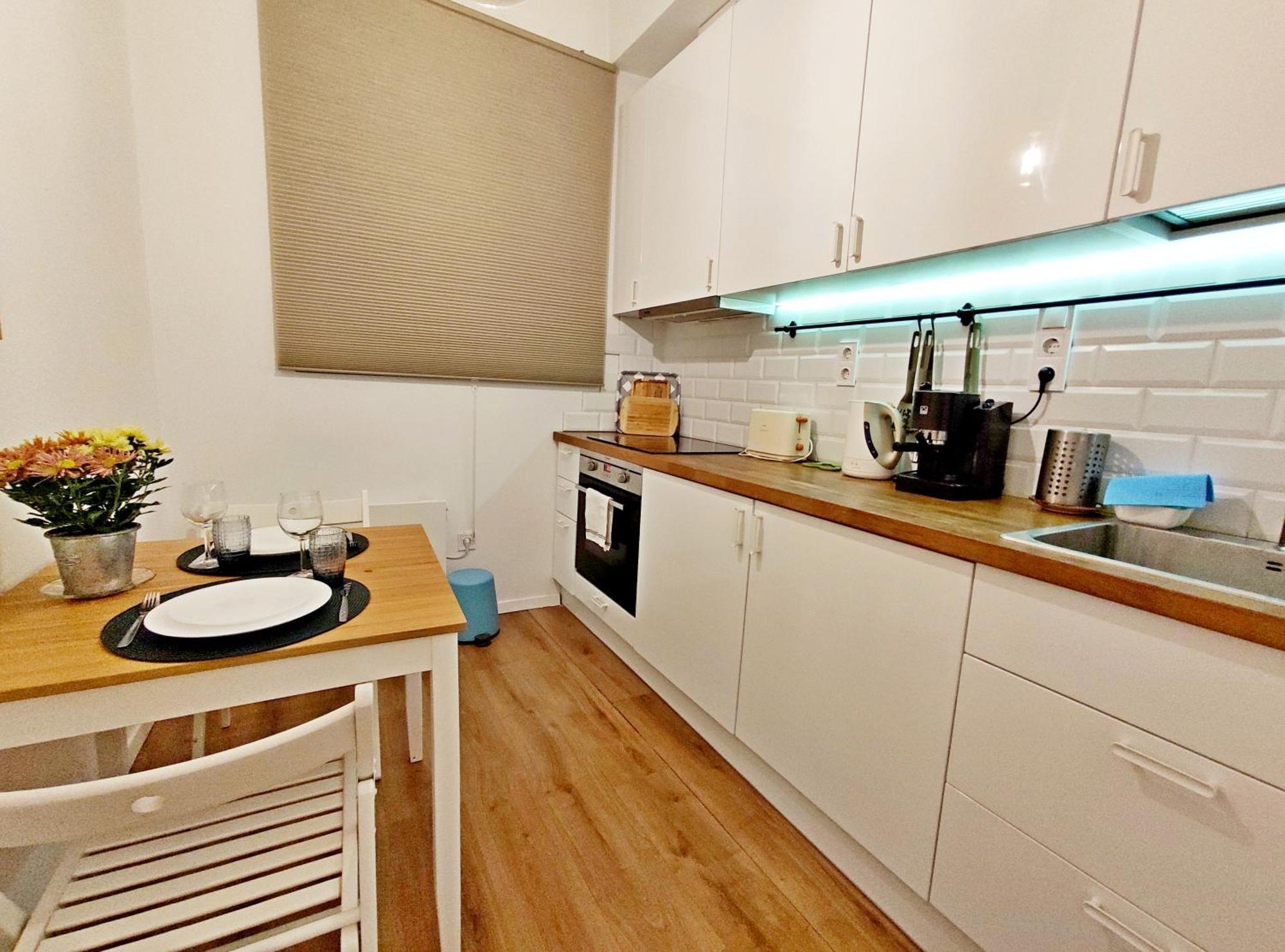 Top Centre 1 Bedroom Apt Next To Vitosha Blvd. Sofia Ngoại thất bức ảnh